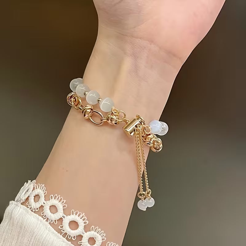 1pc Women's Silvery Cat's Eye Bracelet Strap Compatible with Apple Watch Strap Suitable for 38/40/41