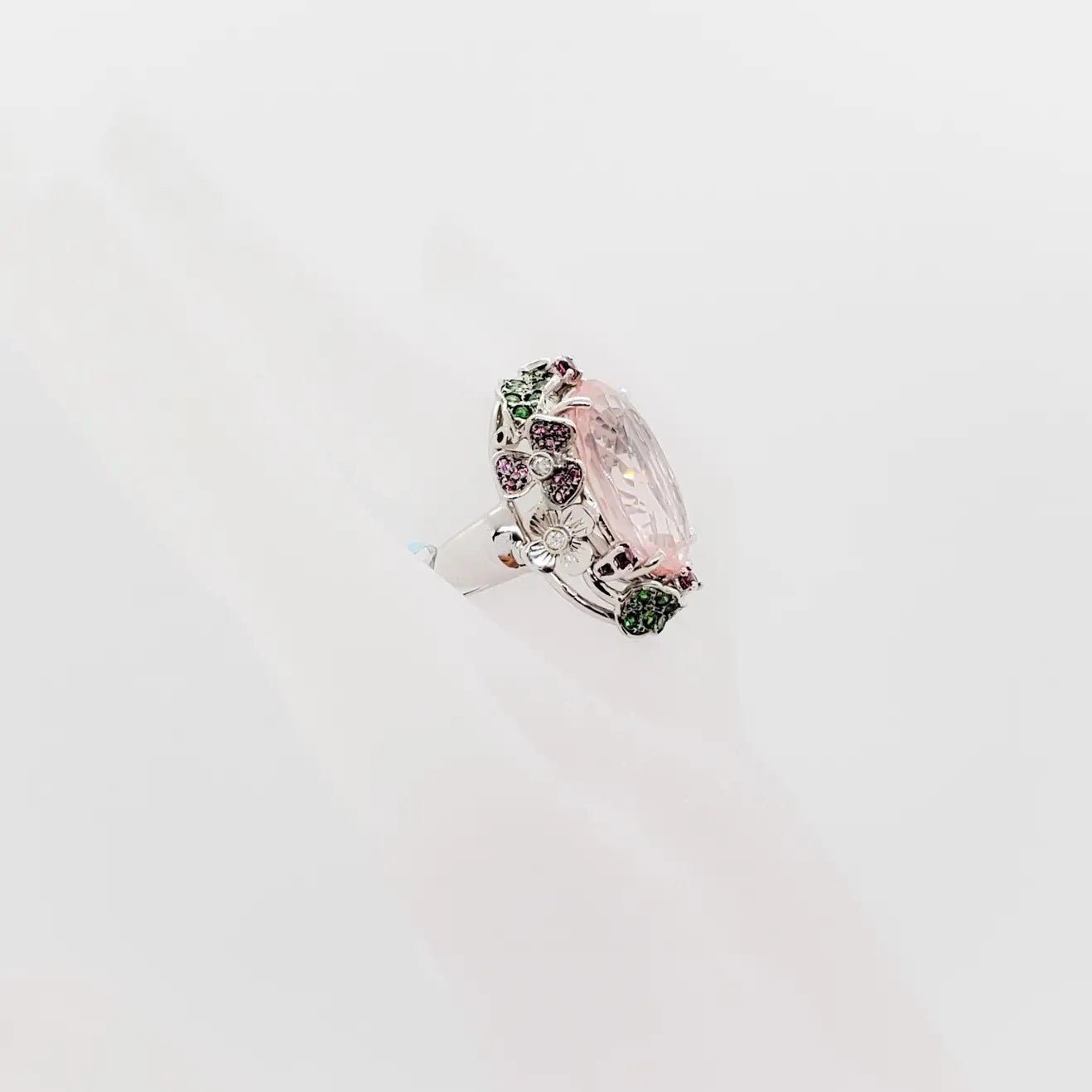 Womens Retro Floral Ring