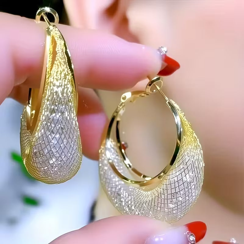 1 Pair of High-End Hollow Mesh Teardrop Drop Earrings, Versatile and Elegant, Gentle and Shiny, Suitable for Daily Commuting, Dating, or Holiday Gifting