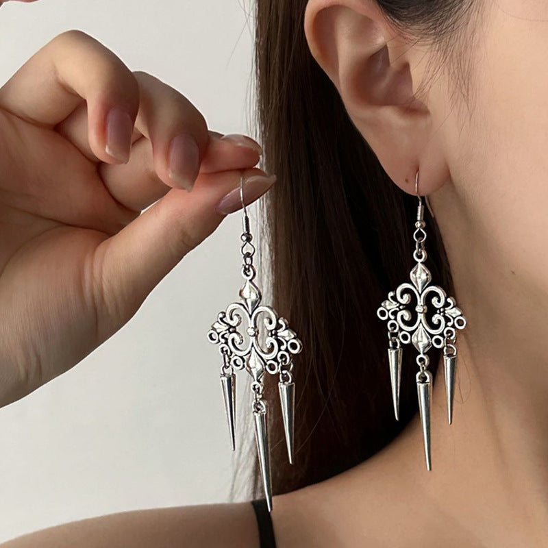 Long Tassel Ear Hooks With A Minimalist High-end Light-luxury And Vintage Vibe