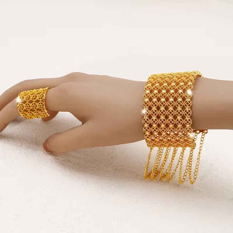 A Stylish And Trendy Tassel Bracelet And Ring Set from Dubai in The Middle East, Perfect for Parties And Versatile for Western Fashion