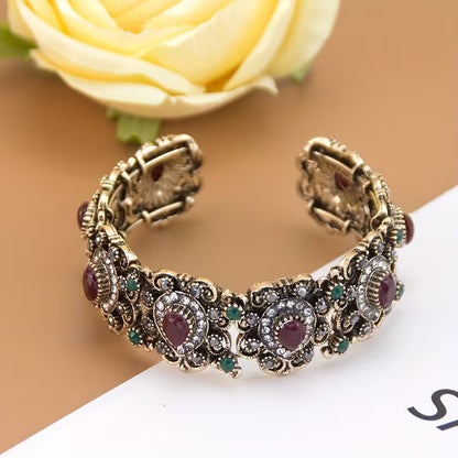 1pc Exquisite Vintage Turkish Women's Bracelet, C-Shape Design for Wrist Circumference Under 17cm & Diameter Below 5.4cm, Metal Arabic Pattern with Rhinestone Inlay, Middle Eastern Mediterranean Court Jewelry, Traditional European Wedding Bridal Accessory
