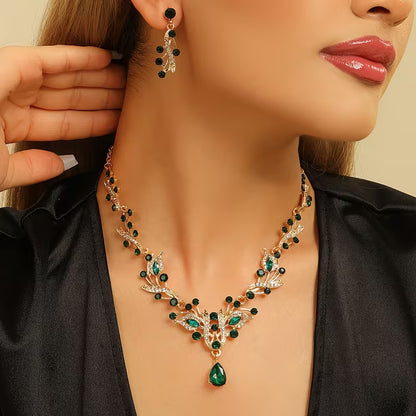 A Set of Women's Fashion Dangling Earrings and Necklace, Light Luxury Green Set for Daily Wear and Parties, Women's Accessories