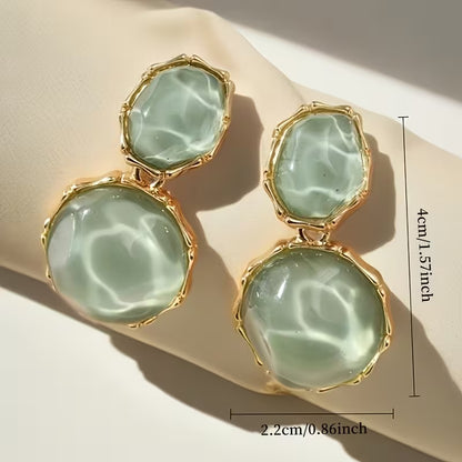 A Pair of Bohemian Geometric Oval Resin Drop Earrings, Exuding Vintage Elegance, Perfect for Women'S Daily Casual Wear And Party Occasions, a Creative Gift