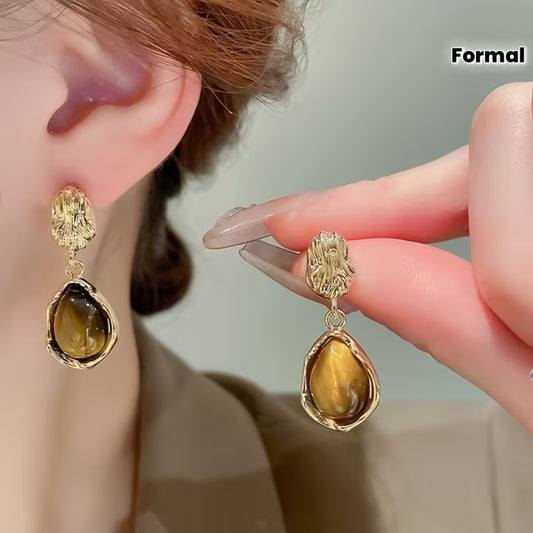 1 Pairs Of Vintage Elegant Amber Color Resin Inlaid Earrings for Women, Versatile Formal Wear for Daily, Party, And Ball