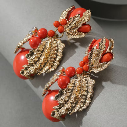 A Pair of Sweet and Elegant Resin Flower Ear Clips, Perfect for Women's Holiday, Birthday, Date, Party, Vacation, Shopping, Daily Wear, and Commuting Accessories