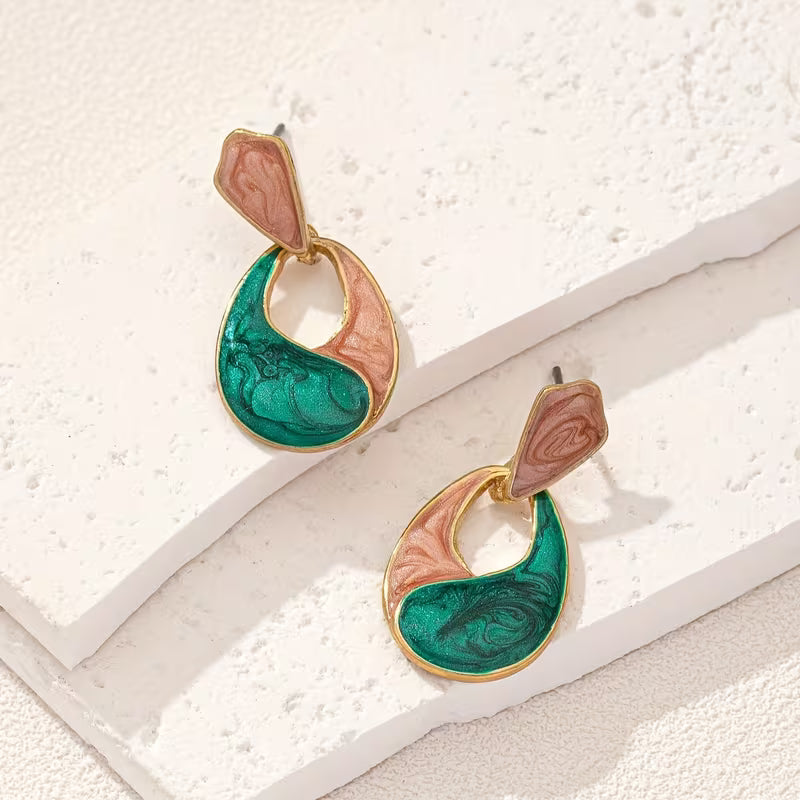 Lightweight Geometric Drop Earrings in a Boho-Chic Style, Made of Resin And Zinc Alloy, Ideal for Casual Outfits in Blue Or Green