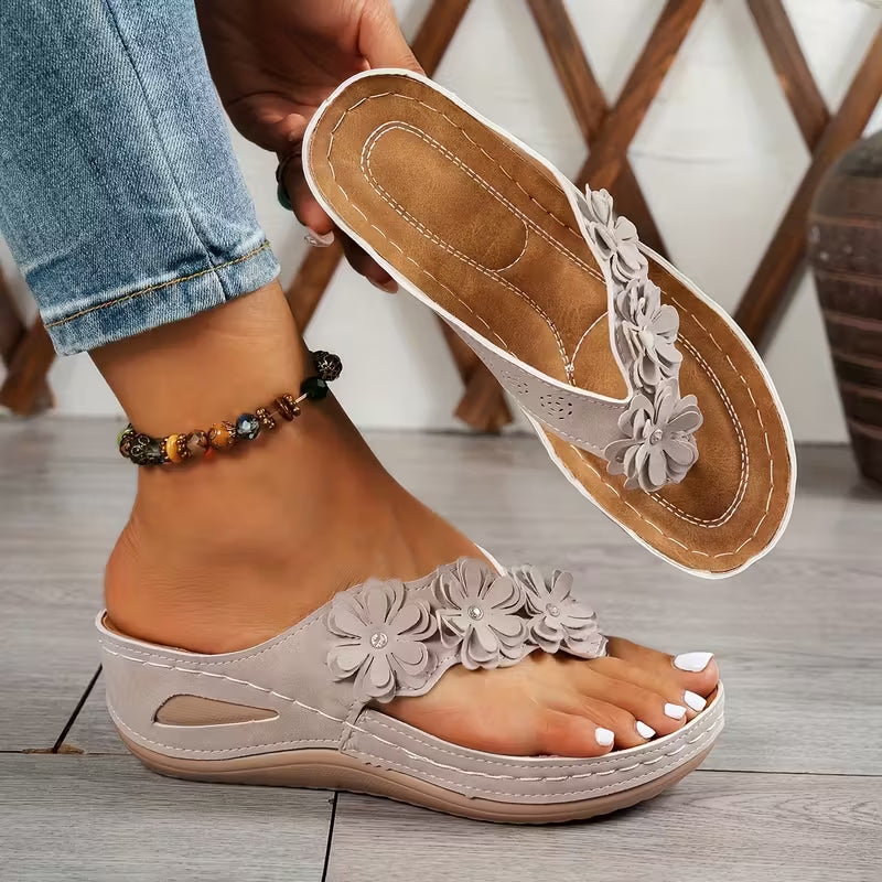 Ladies' Fashion Flip Flops | Casual Open-Toe Flat Sandals with Floral Decorations, Comfortable PU Sole, All-Season Wear | Standard Fit