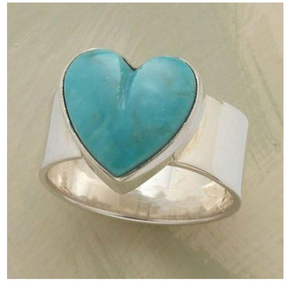 Womens Retro Heart-Shaped Geometric Ring