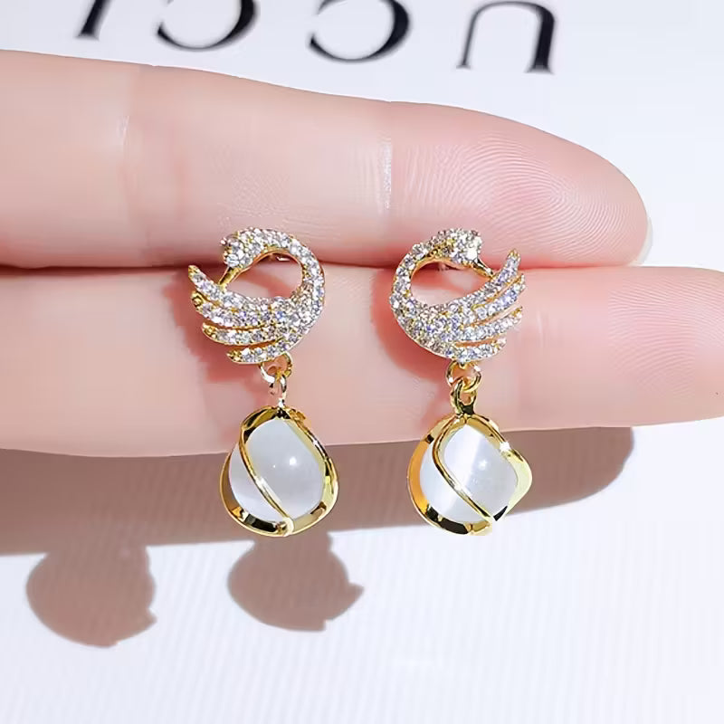 New Fashionable Swan Earrings, Trendy Cat'S Eye Studs from Korea, Popular Drop Earrings, Stylish Ear Additions