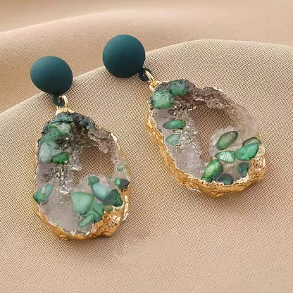 A Pair of Vintage Irregular Hollow Resin Pendant Earrings, Women's Jewelry Suitable for Vacation and Casual Attire
