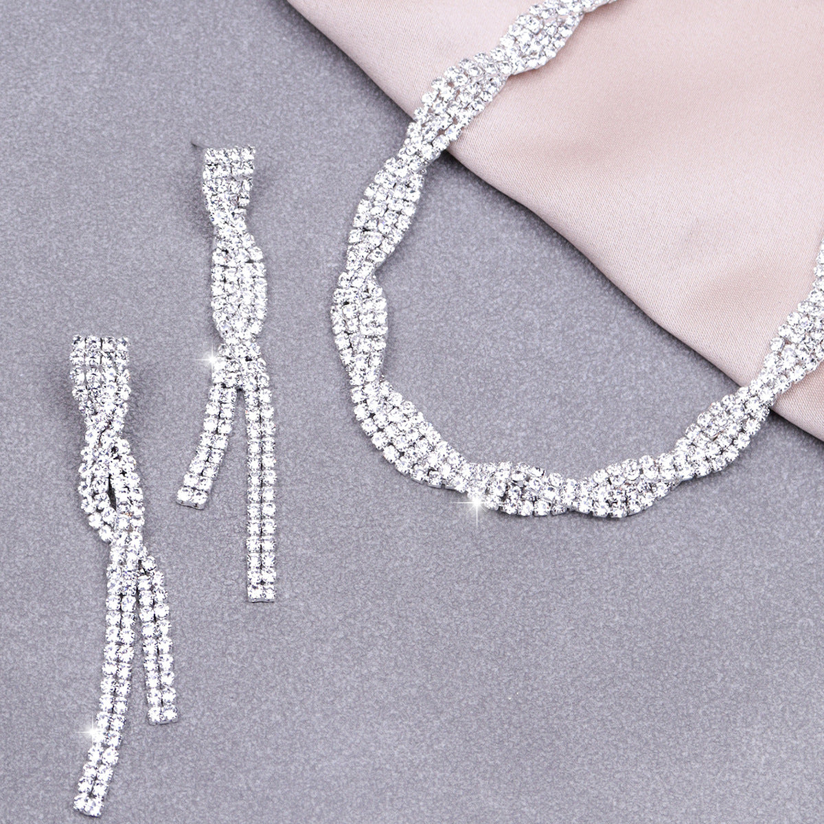 Exaggerated And Exquisite Necklace Earring Set Two-piece Set