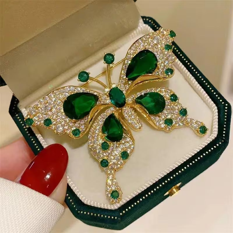 1pc Elegant Vintage Green Butterfly Brooch Pin, Luxury Alloy, 18K Golden Plated, with Artificial Crystal, for Mardi Gras Day, Party and Banquet Accessory, All-Season Versatile Jewelry