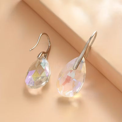 Fashionable New Jewelry Set Featuring Colorful Crystal Drop Earrings And a Pendant Necklace.