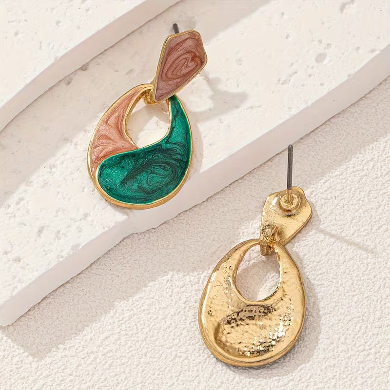 Lightweight Geometric Drop Earrings in a Boho-Chic Style, Made of Resin And Zinc Alloy, Ideal for Casual Outfits in Blue Or Green