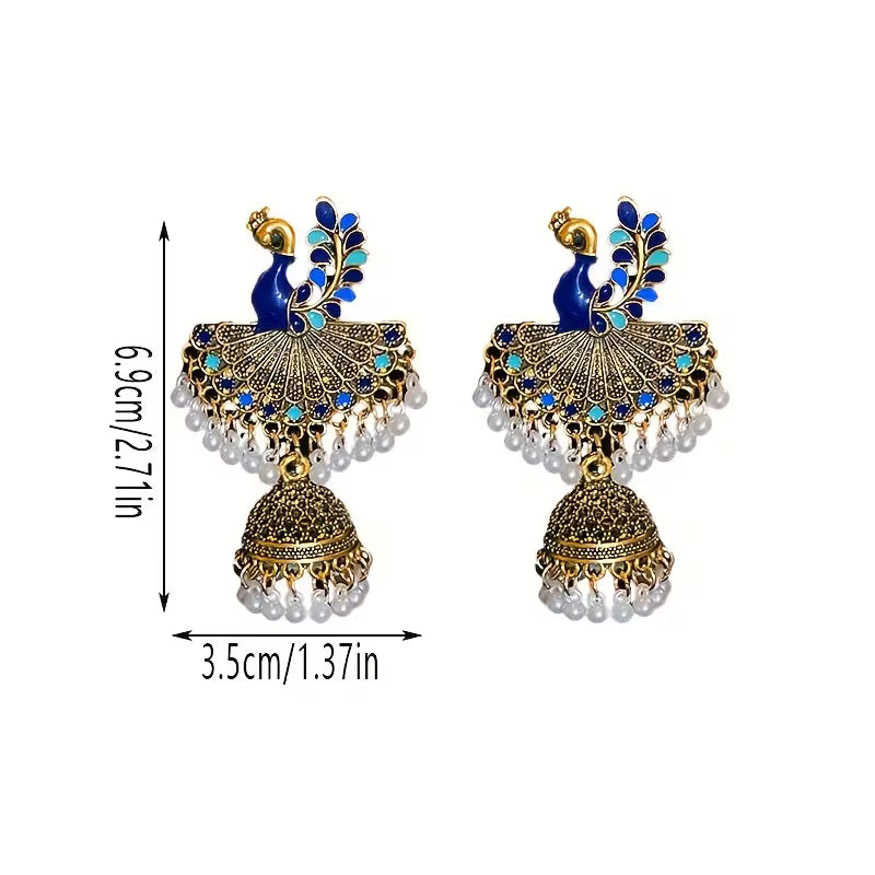 A Pair of Light Luxury High-end Vintage Design Peacock-shaped Round Tassel Earrings