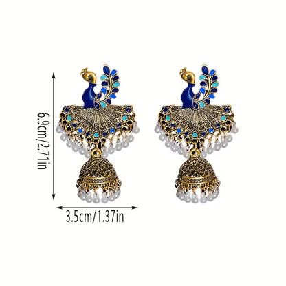 A Pair of Light Luxury High-end Vintage Design Peacock-shaped Round Tassel Earrings