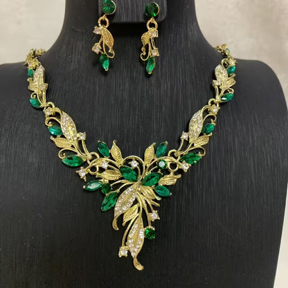 A Set of Women's Fashion Dangling Earrings and Necklace, Light Luxury Green Set for Daily Wear and Parties, Women's Accessories