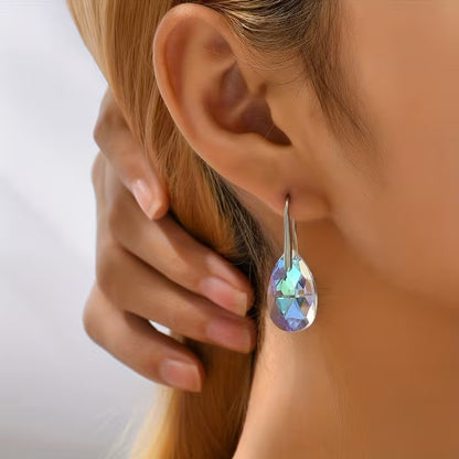 Fashionable New Jewelry Set Featuring Colorful Crystal Drop Earrings And a Pendant Necklace.