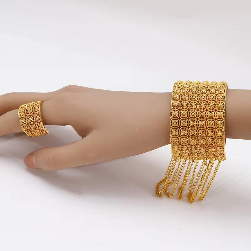 Middle Eastern Fashion Wedding Season Tassel Open Bangles And Ring Set, a Versatile Selection of High-Quality Jewelry for Ladies' Banquets, Weddings, And Festivals in Dubai, Perfect Gifts for Valentine'S Day And Mother'S Day