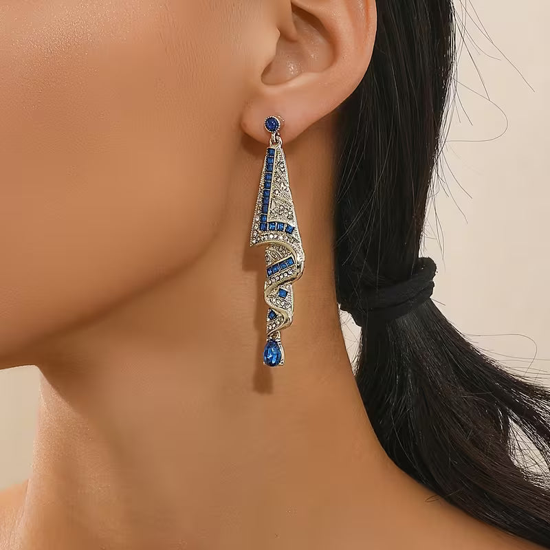 A Pair of Irregular Water Drop-Shaped Earrings, Stylish And Exaggerated Long Earrings for Women, Perfect for Parties And Court-Style Events, a Great Gift for Friends