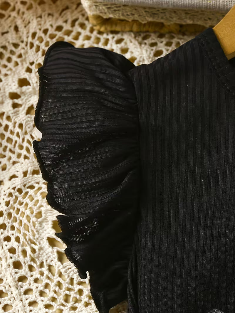 A Casual Dress with a Round Neckline, Ribbed Short Sleeves, And a Woven Feather Print, Complete with a Belt, Suitable for Outings in All Seasons