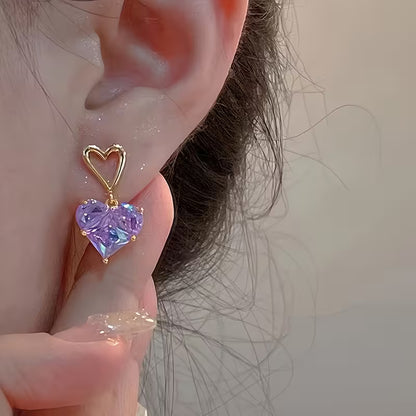 A Set of 3 Y2K Heart-Shaped Earrings And Necklace for Women, Perfect for Everyday Wear, Dates, Vacations, And Parties