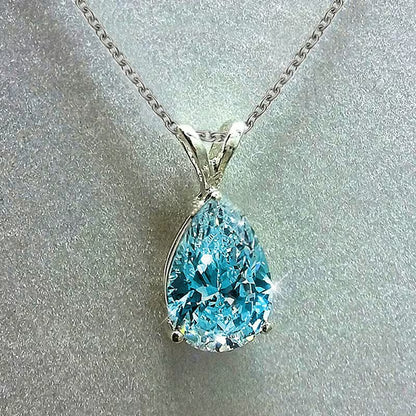 Teardrop-Shaped Zirconia Pendant Necklace for Women, Perfect for Wedding Proposals And Parties