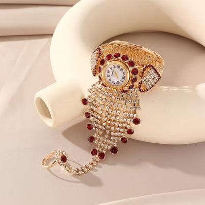 A Stylish And Elegant Women'S Quartz Bracelet Watch, Adorned with Heart-Shaped Rhinestones, Makes a Lovely Gift for Her.