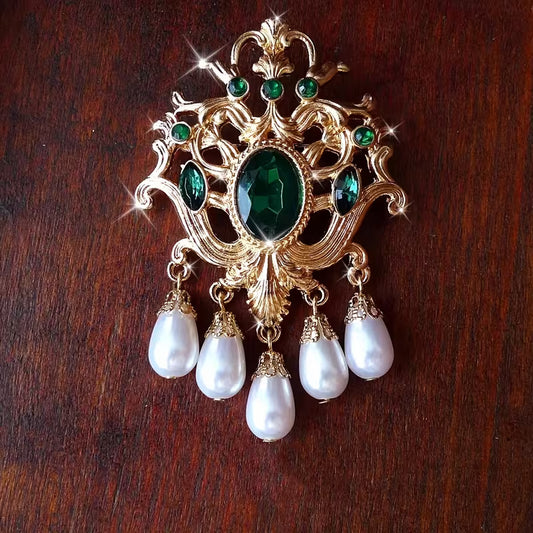 Creative Hot Selling Court Style Tassel Pendant Brooch Western Style Temperament Baroque Corsage Coat Accessories