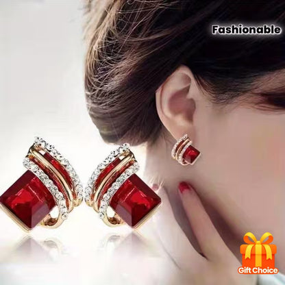 Elegant Diamond-Shaped Wing Geometric Design Earrings Adorned with Sparkling Zirconia Stones, Fashionable High-End Jewelry for Women, Suitable for Both Everyday Wear And Special Occasions